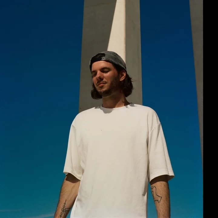 Fakear — L'Étage