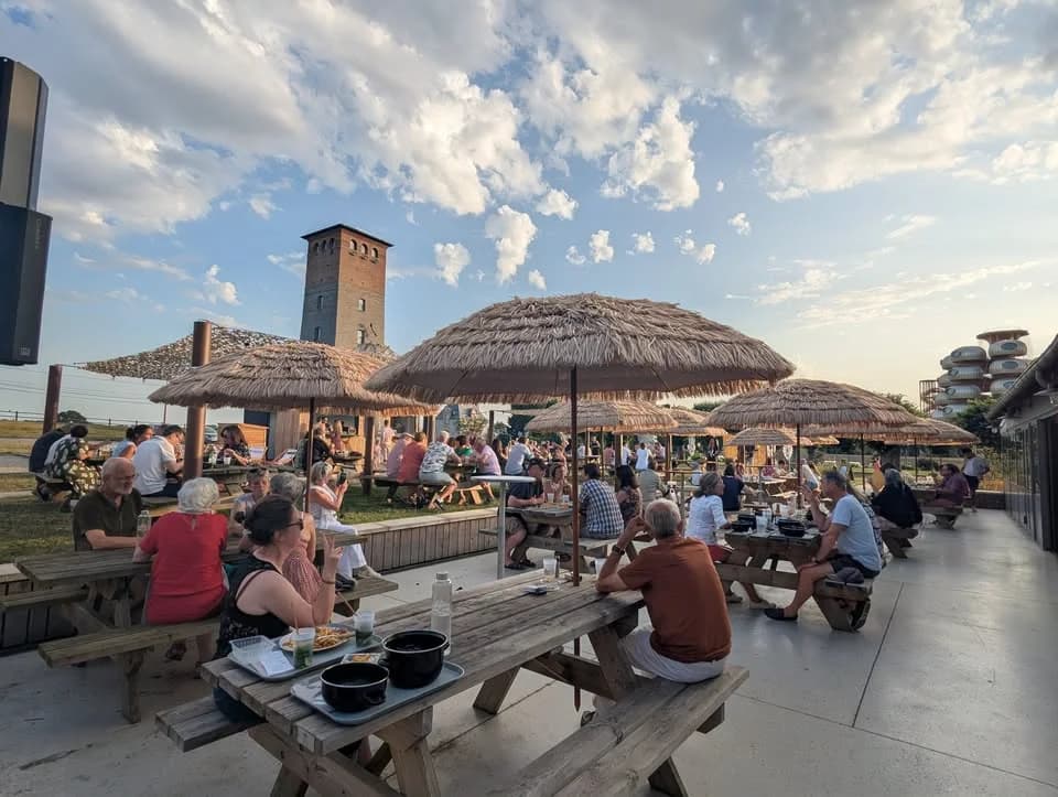 CONCERT & MOULES FRITES AU RE-PERE — Domaine du Château des Pères