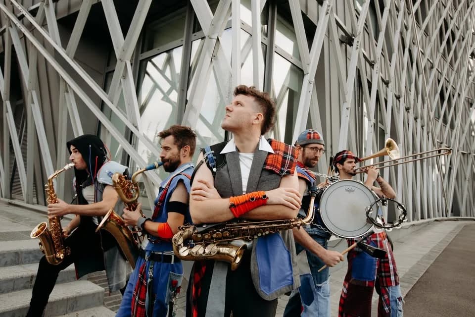 Step Factory - Mouv'N'Brass — Le Grand Logis