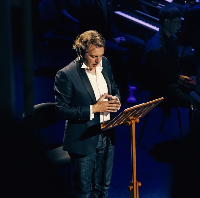 JE N'AIME PAS LE CLASSIQUE MAIS AVEC ALEX VIZOREK J'AIME BIEN — Le Carre Sevigne