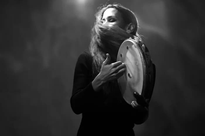 Lavinia Mancusi — Les Champs Libres