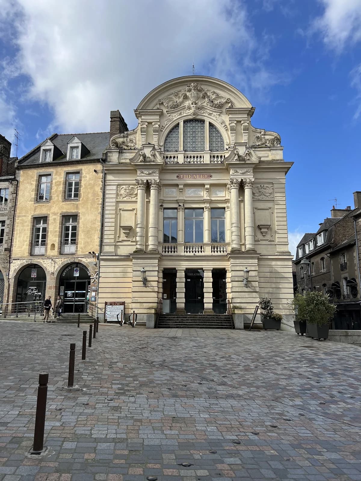 Théâtre Victor Hugo