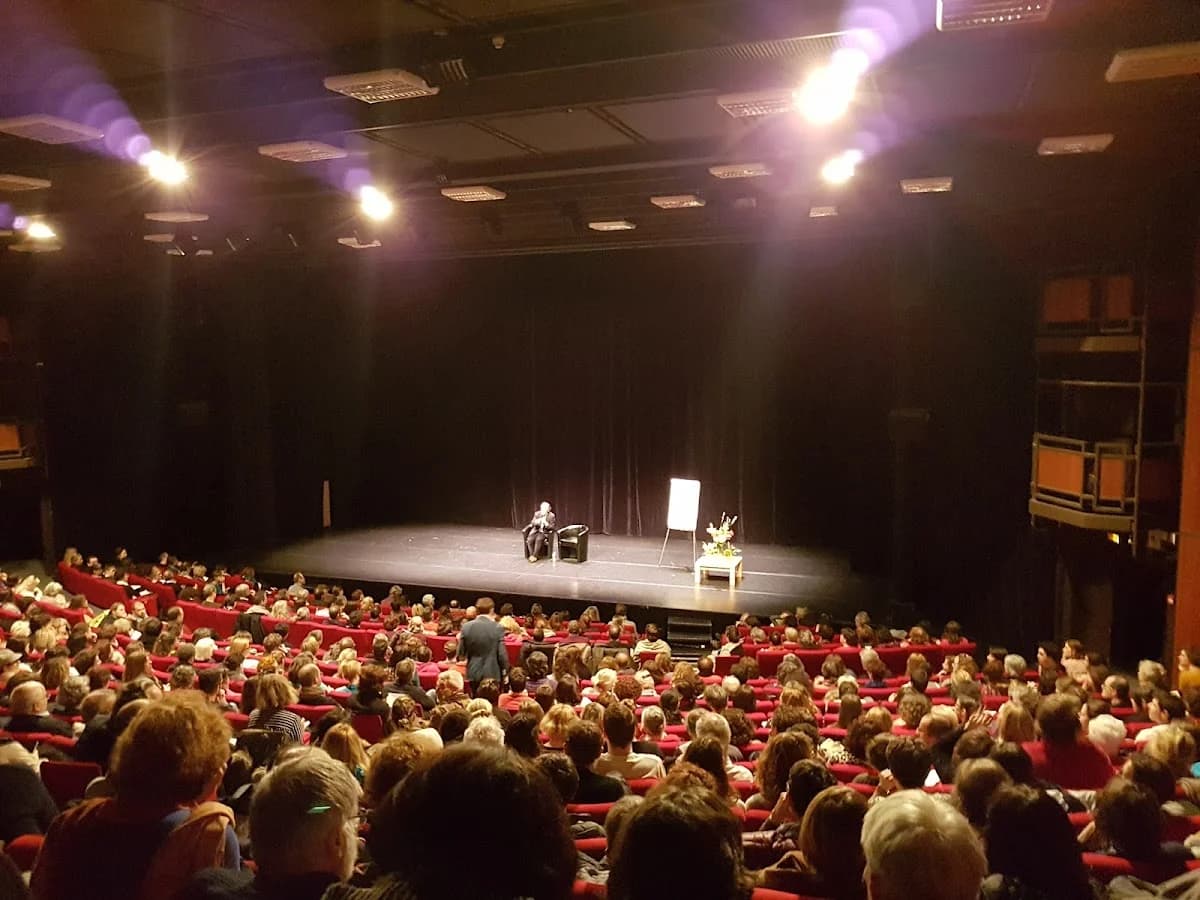 Triangle, cité de la danse